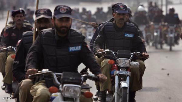 باكستان.. اعتقال سائق دراجة نارية بعد جولة عارية